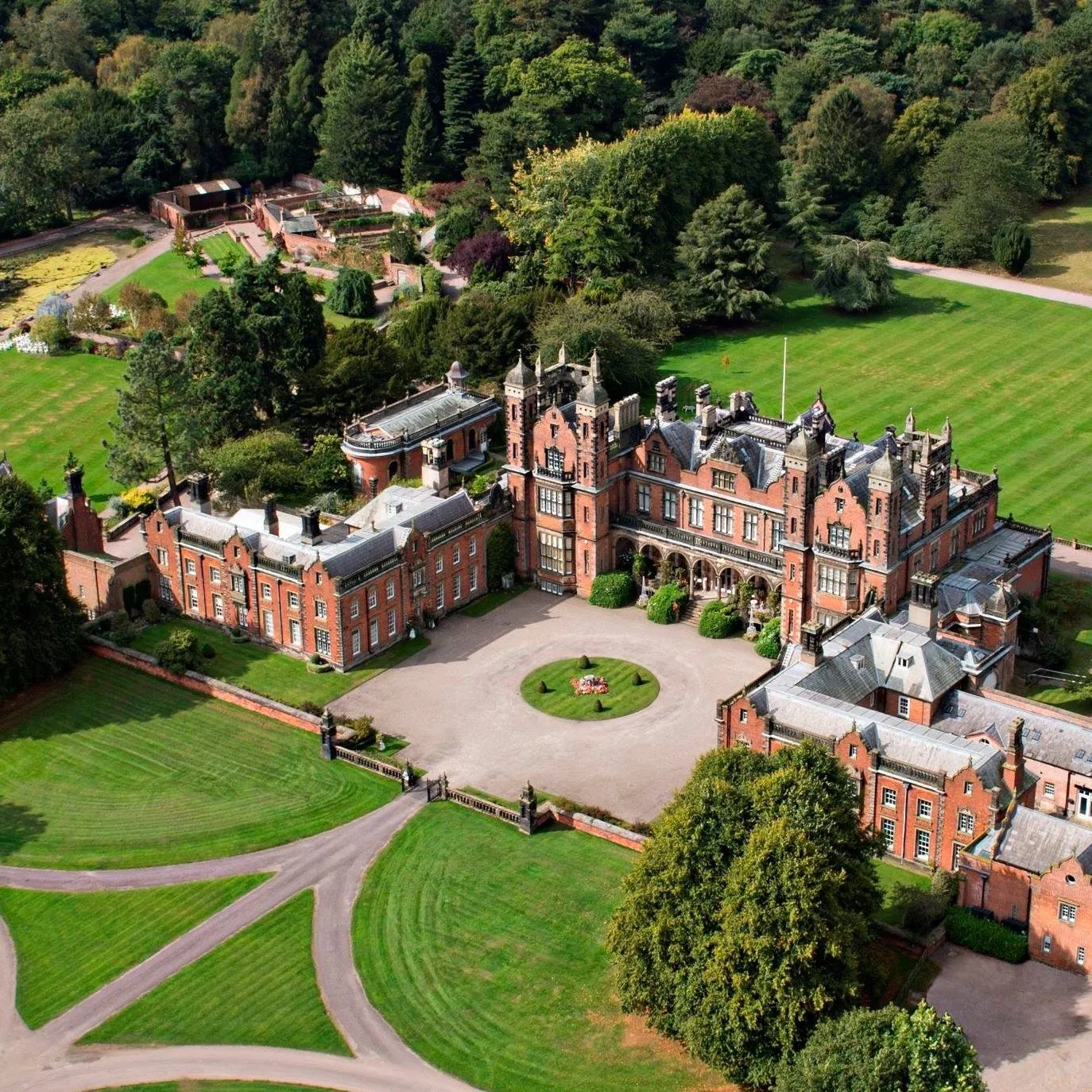 Capesthorne Hall — official feature image